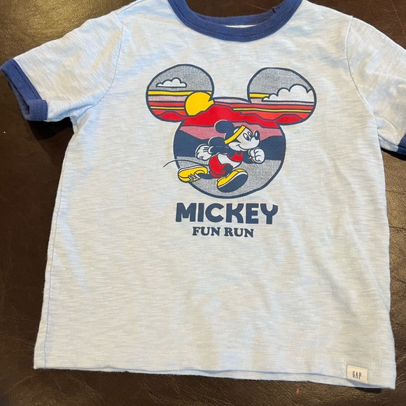 Gap short sleeve T-shirt’s 5T - Picture 9 of 9